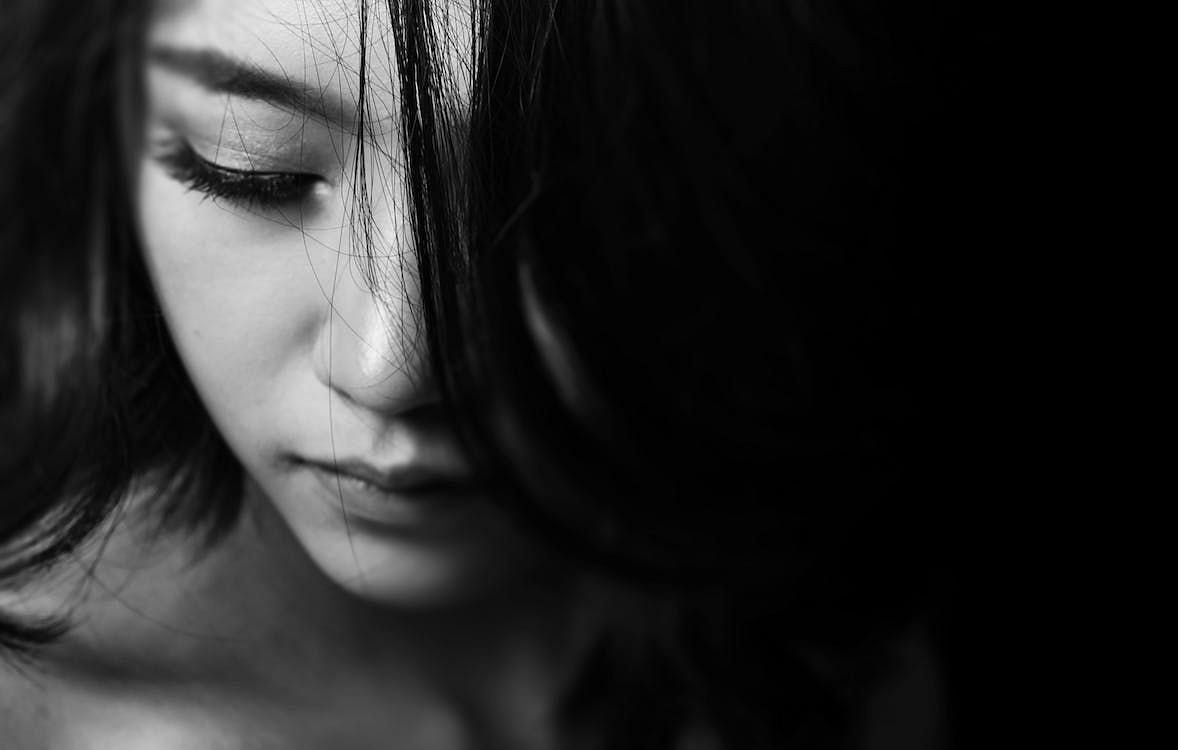 During perimenopause, fertility declines as the body prepares for menopause, signifying another characteristic of this transitional phase. (NEOSiAM 2021/ Pexels)